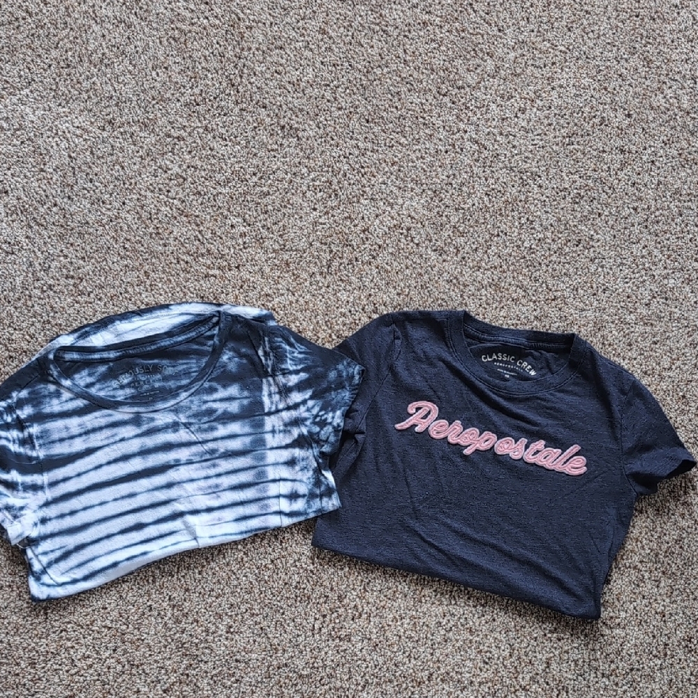 Aeropostale Graphic Tees XS